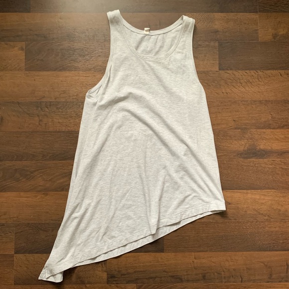 Lululemon To The Point Tank - Picture 5 of 9
